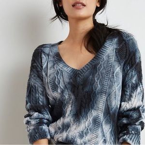 Anthropolgie pilcro cabke knit tie dye v-neck black grey blue white Sweater XS